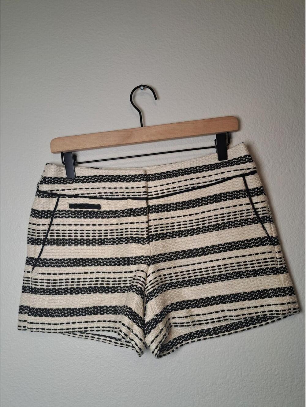 Ann Taylor LOFT The Riviera Short Striped Shorts Size 0/ Waist 30 Nautical